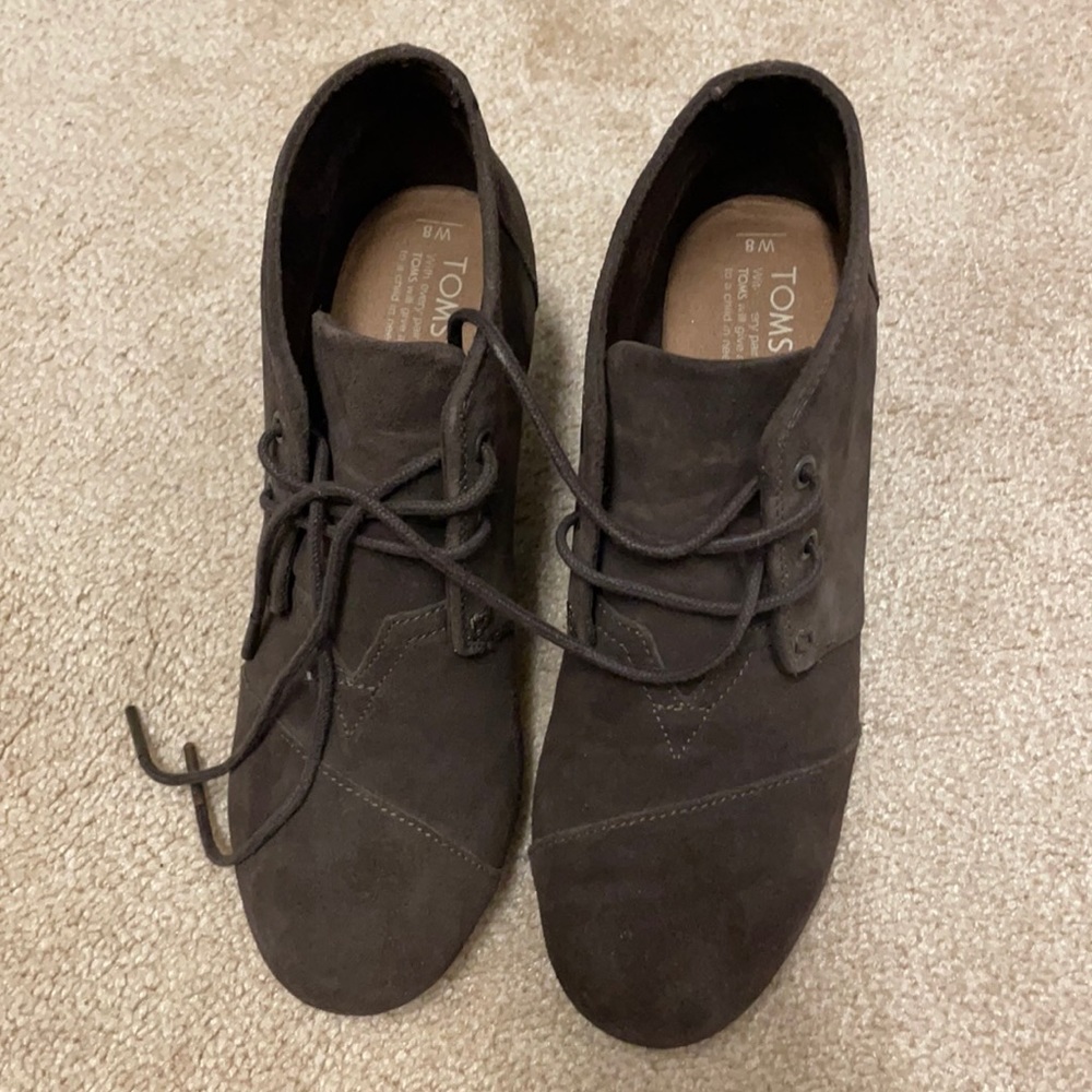 Tom’s booties